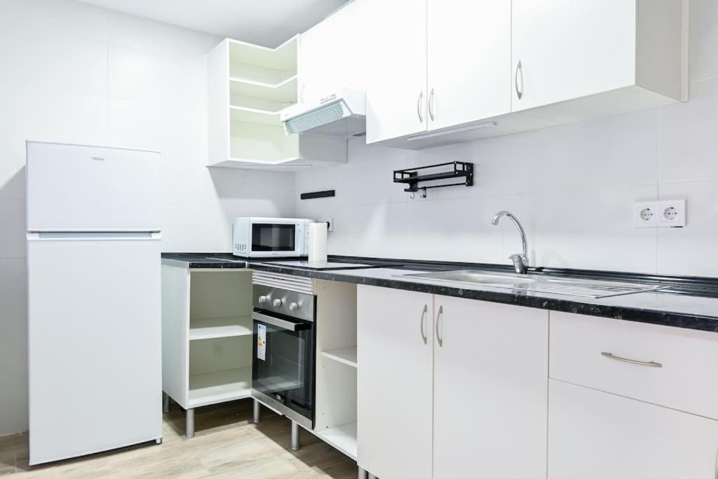 Apartamento For Acogedor Temporal De Un En Chamartin Mma322a *